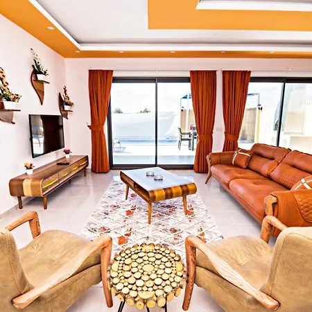 Yuecel Uezuemlue 4* Kaş